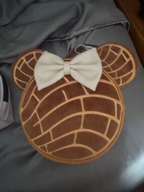 Loungefly Brown Bear-Shaped Bag with Cream Bow